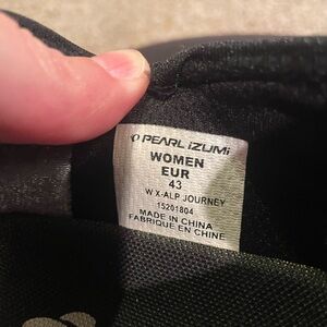 Pearl Izumi X-Alp Journey size 43 (men’s 9, women’s 11)